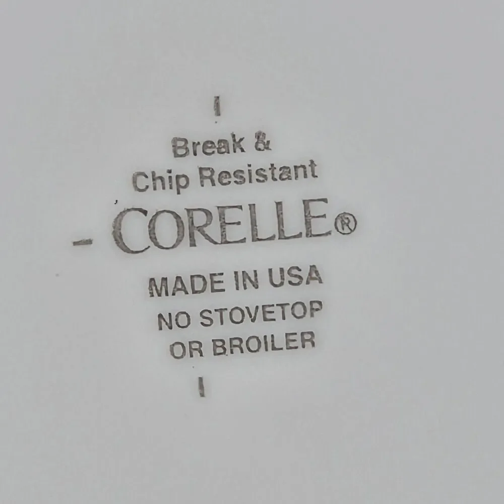 Corelle by Corning 3 Dinner plates 3 Salad plates 6 Piece lot